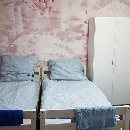 סארברוקן Handwerker Unterkunft Monteurzimmer Mit Gemeinschaftsbad In Brebach מראה חיצוני תמונה