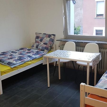 סארברוקן Handwerker Unterkunft Monteurzimmer Mit Gemeinschaftsbad In Brebach מראה חיצוני תמונה