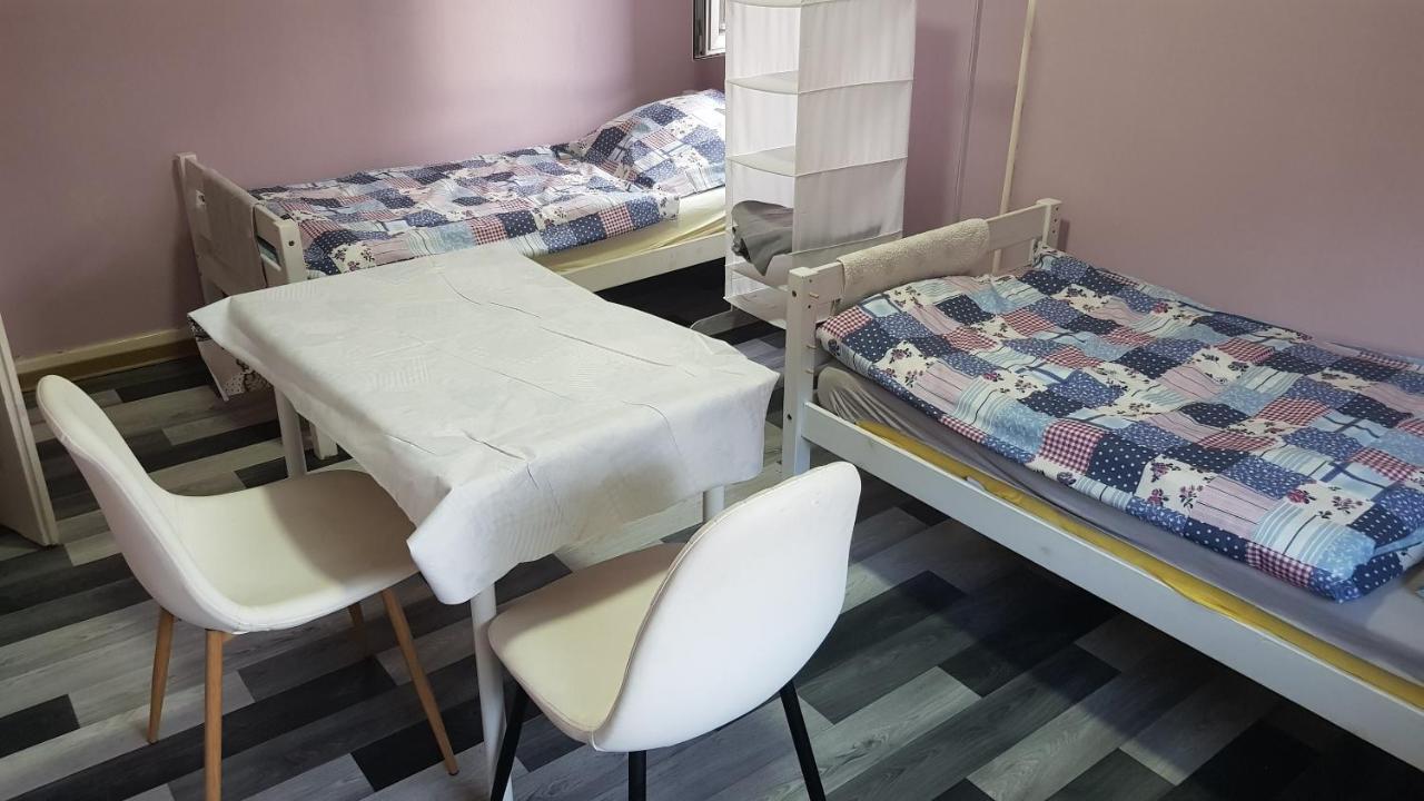 סארברוקן Handwerker Unterkunft Monteurzimmer Mit Gemeinschaftsbad In Brebach מראה חיצוני תמונה