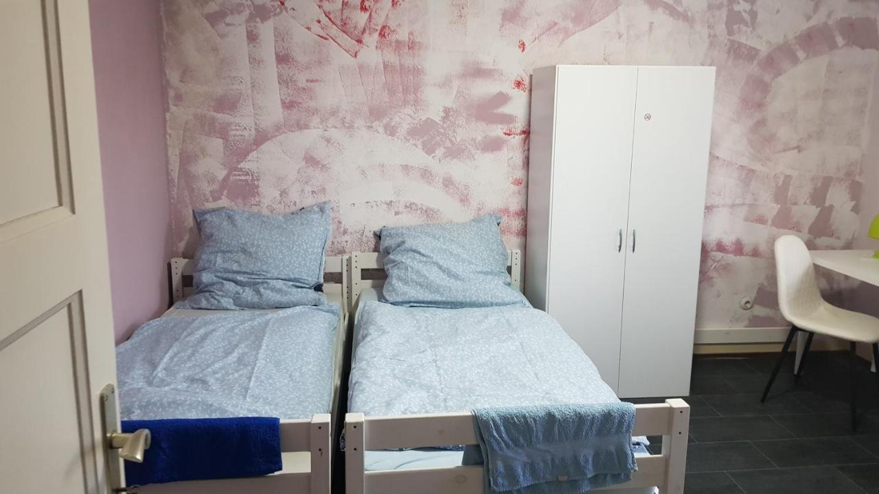 סארברוקן Handwerker Unterkunft Monteurzimmer Mit Gemeinschaftsbad In Brebach מראה חיצוני תמונה