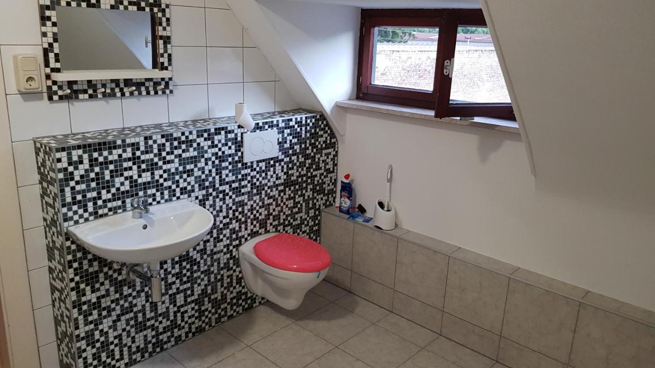 סארברוקן Handwerker Unterkunft Monteurzimmer Mit Gemeinschaftsbad In Brebach מראה חיצוני תמונה